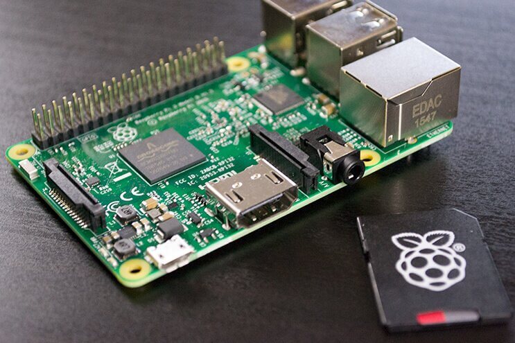 Install Raspberry Pi with NOOBS