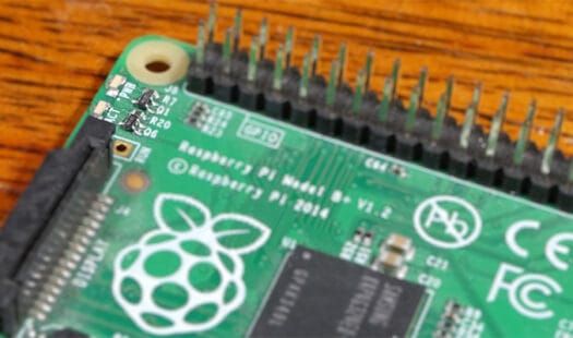 The Red and Green Lights on the Raspberry Pi Thumbnail